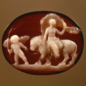 Unbekannter_Kuenstler_-_Cameo_of_Venus_seated_on_a_lion_led_by_Cupid.jpg