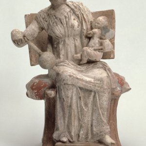 Unbekannter Knstler - Figurine of Aphrodite playing with Eros Greek from Tanagra l .jpg