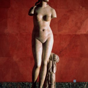 Unbekannt_-_The_Venus_Tauride_or_Venus_of_Tauris_2nd_century_AD.jpg