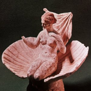 Unbekannt_-_The_Greek_goddess_Aphrodite_3rd_century.jpg