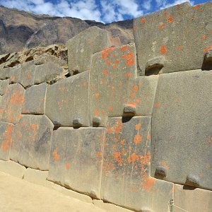 1087px-Ollantaytambo_-_panoramio_(7).jpeg