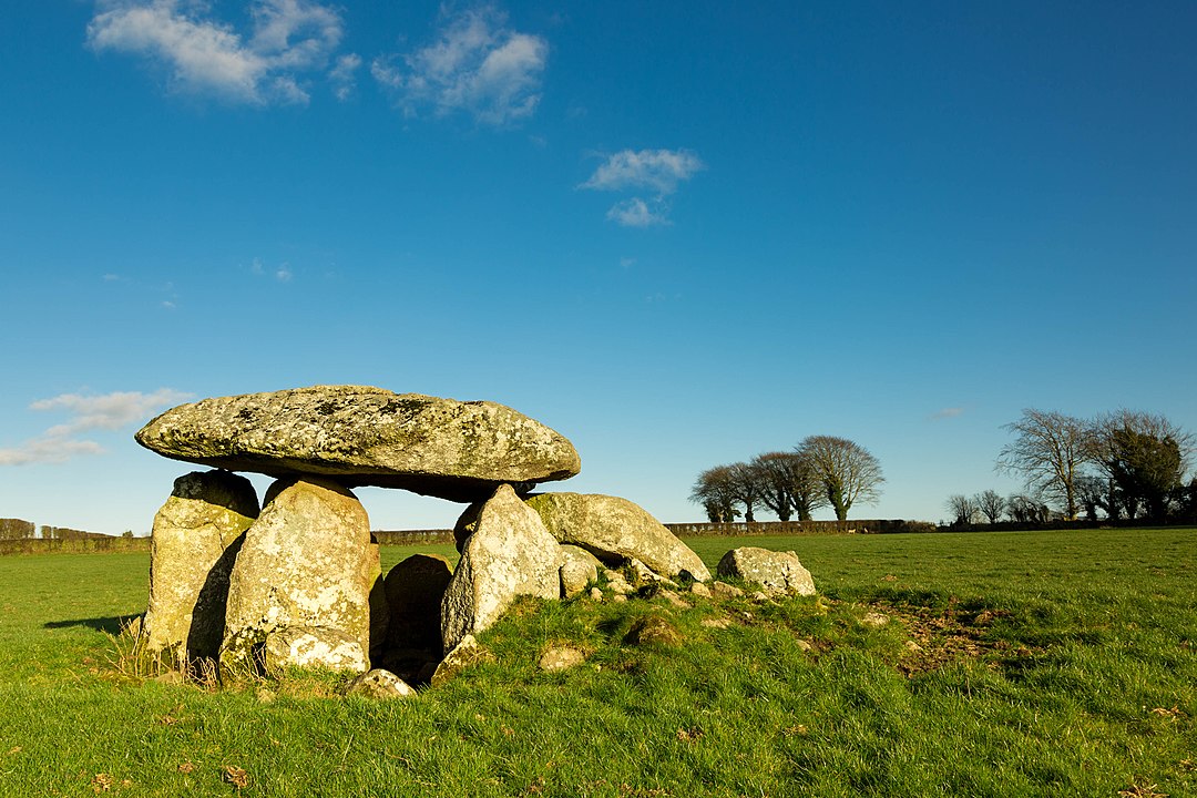 1080px-Digital_Eye–2015–Haroldstown_Portal_Tomb_(Dolmen).jpeg